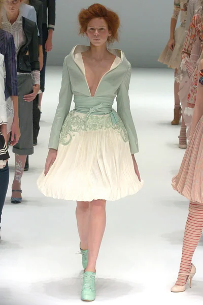 Look 17